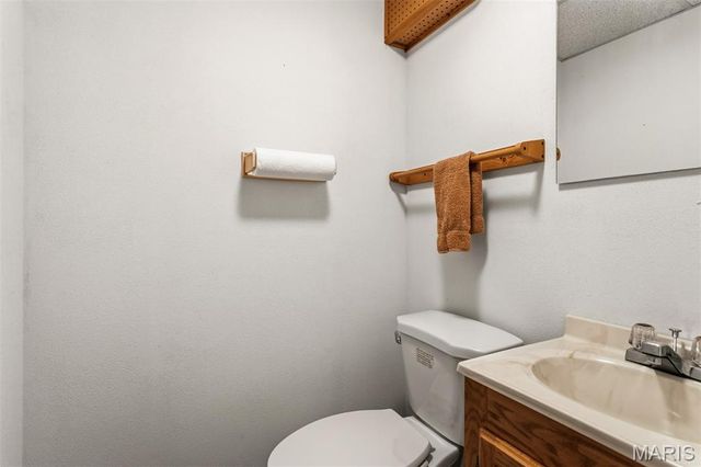 145 Universal Drive, St Peters, MO 63376