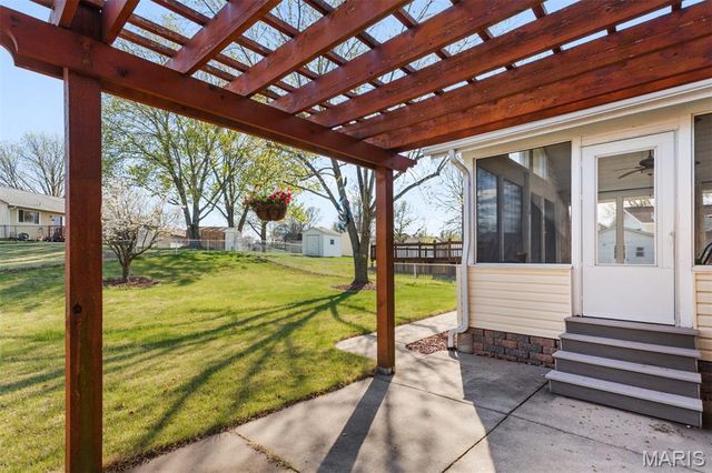 145 Universal Drive, St Peters, MO 63376