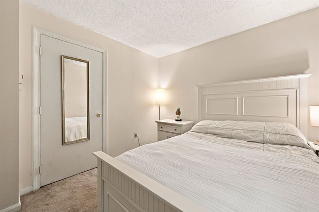 29 Hersey Lane, Newmarket, NH 03857