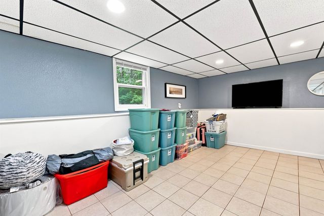 29 Hersey Lane, Newmarket, NH 03857