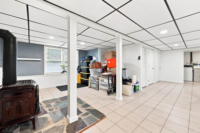 29 Hersey Lane, Newmarket, NH 03857