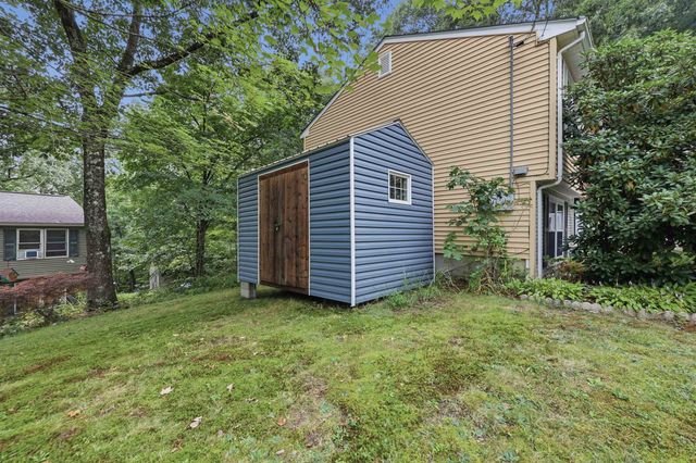 29 Hersey Lane, Newmarket, NH 03857