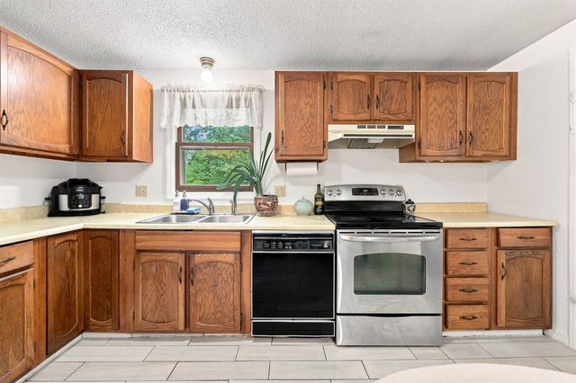 29 Hersey Lane, Newmarket, NH 03857