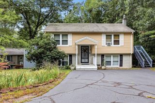 29 Hersey Lane, Newmarket, NH 03857