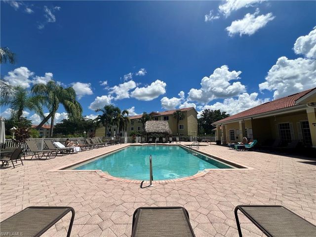8274 Key Royal CIR 1036, Naples, FL 34119