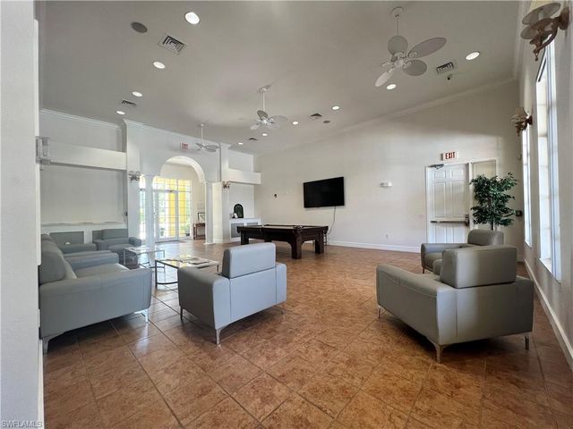 8274 Key Royal CIR 1036, Naples, FL 34119