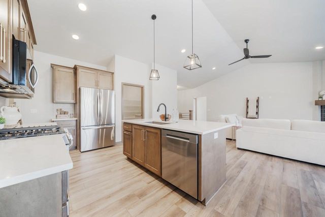 2564 N STELLITA CIRCLE, De Pere, WI 54115