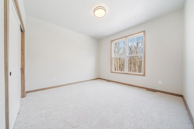 2564 N STELLITA CIRCLE, De Pere, WI 54115