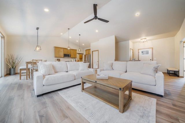 2564 N STELLITA CIRCLE, De Pere, WI 54115