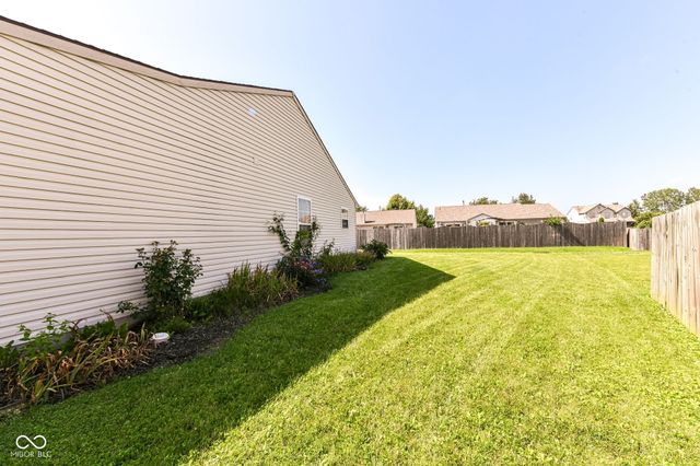 1214 Stonebridge Drive, Anderson, IN 46013