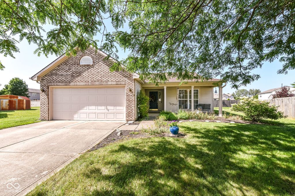 1214 Stonebridge Drive, Anderson, IN 46013