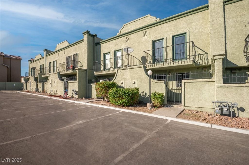 7030 Burcot Avenue F108, Las Vegas, NV 89156