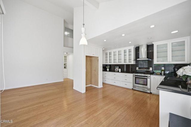 5058 Via Cupertino, Camarillo, CA 93012