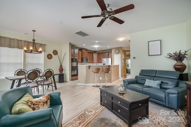 6422 Hasley Woods Drive, Huntersville, NC 28078