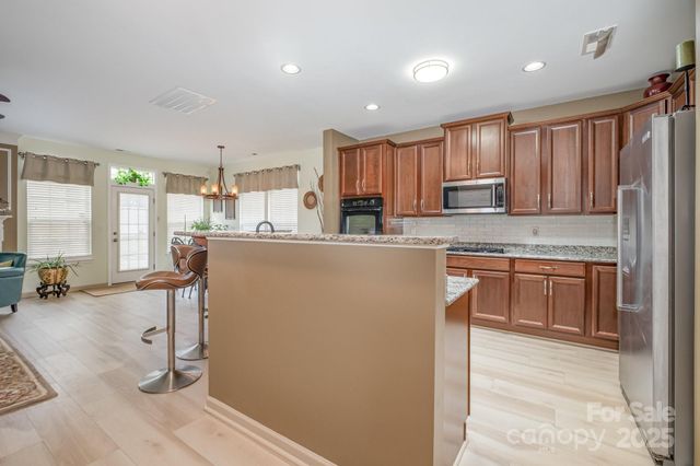 6422 Hasley Woods Drive, Huntersville, NC 28078