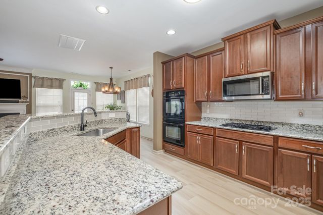 6422 Hasley Woods Drive, Huntersville, NC 28078