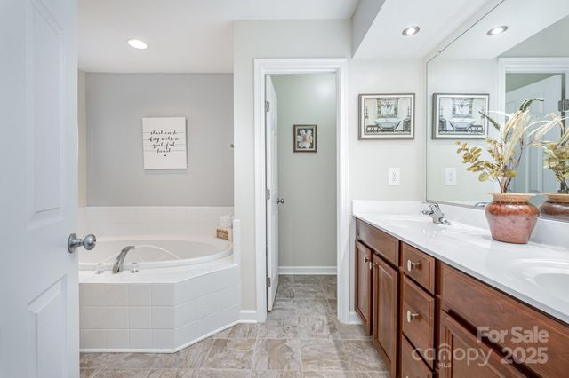 6422 Hasley Woods Drive, Huntersville, NC 28078