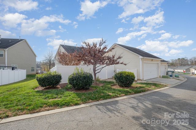 6422 Hasley Woods Drive, Huntersville, NC 28078