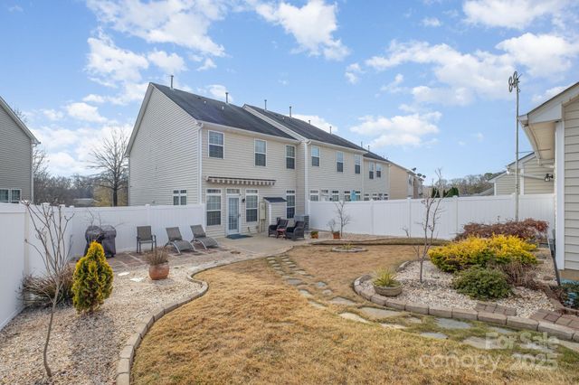 6422 Hasley Woods Drive, Huntersville, NC 28078