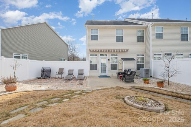 6422 Hasley Woods Drive, Huntersville, NC 28078