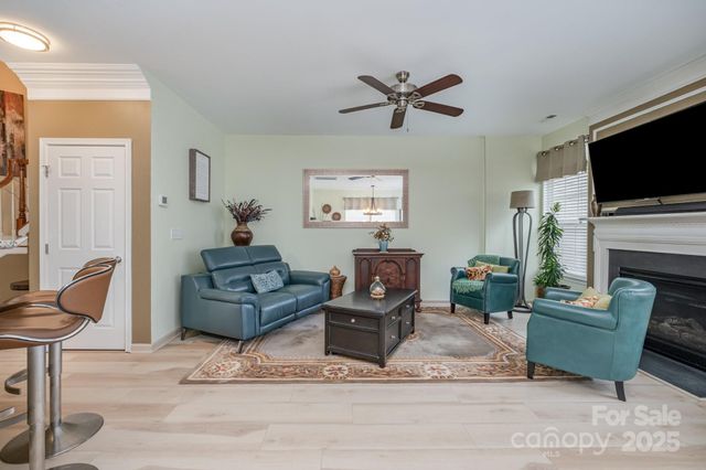 6422 Hasley Woods Drive, Huntersville, NC 28078