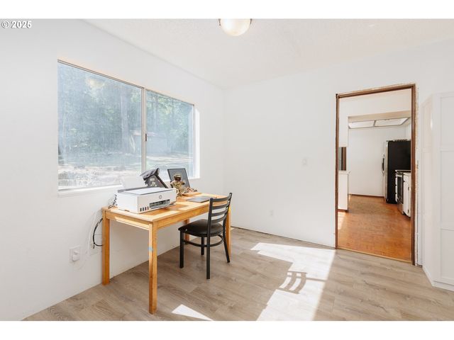 24358 QUEEN ANNE Dr, Philomath, OR 97370