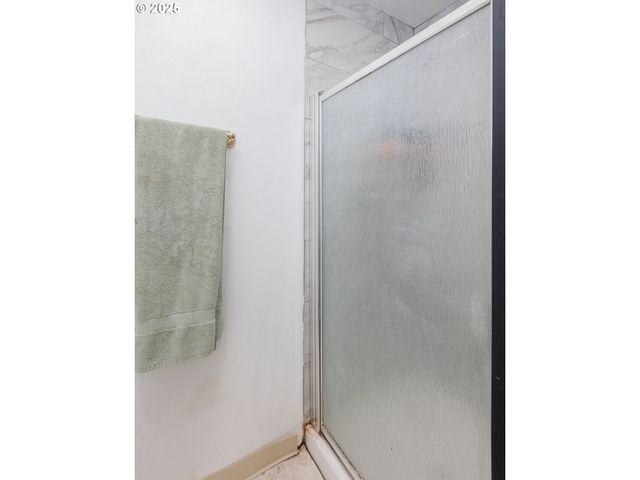 24358 QUEEN ANNE Dr, Philomath, OR 97370