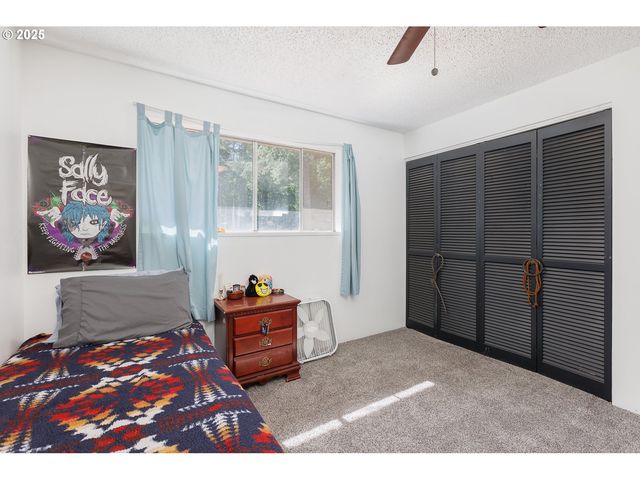 24358 QUEEN ANNE Dr, Philomath, OR 97370