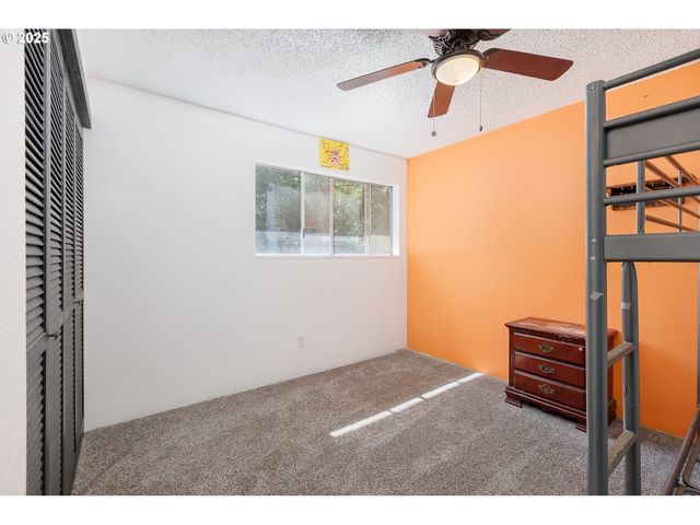 24358 QUEEN ANNE Dr, Philomath, OR 97370