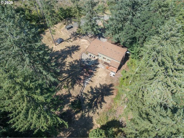 24358 QUEEN ANNE Dr, Philomath, OR 97370