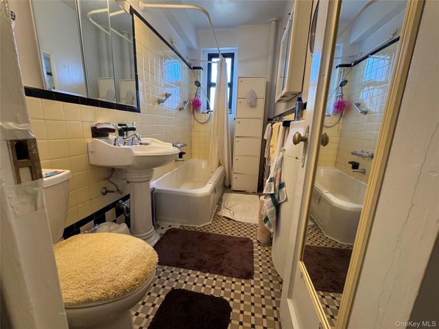 4330 44th Street 3F, Sunnyside, NY 11104