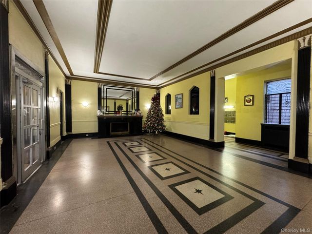 4330 44th Street 3F, Sunnyside, NY 11104