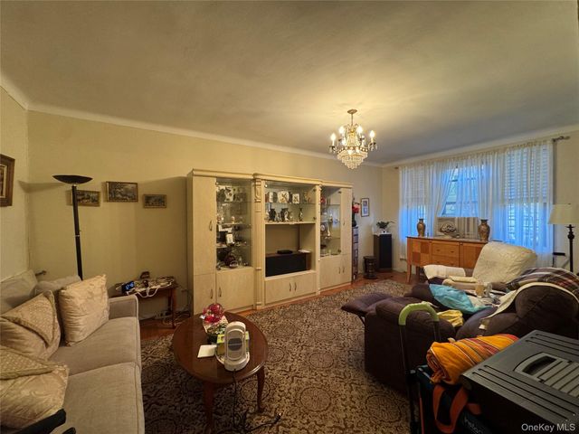 4330 44th Street 3F, Sunnyside, NY 11104