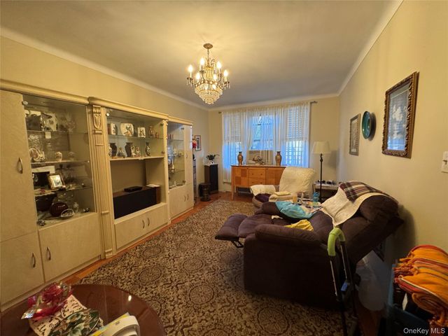 4330 44th Street 3F, Sunnyside, NY 11104