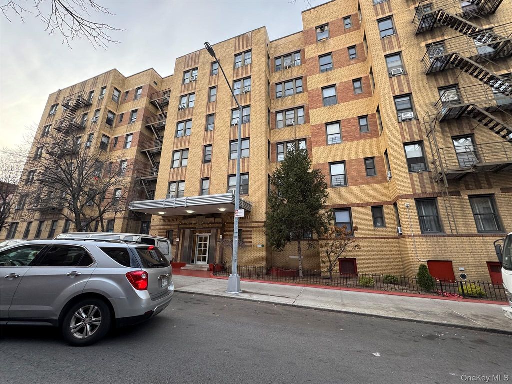 4330 44th Street 3F, Sunnyside, NY 11104