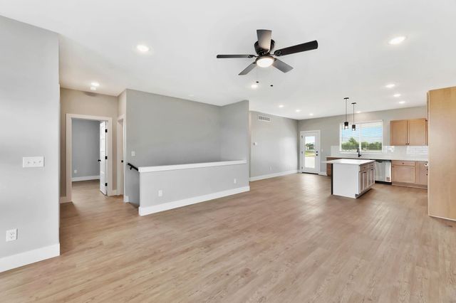 1137 W Trek Cir, Goddard, KS 67052
