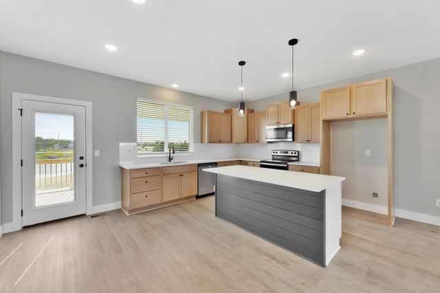 1137 W Trek Cir, Goddard, KS 67052