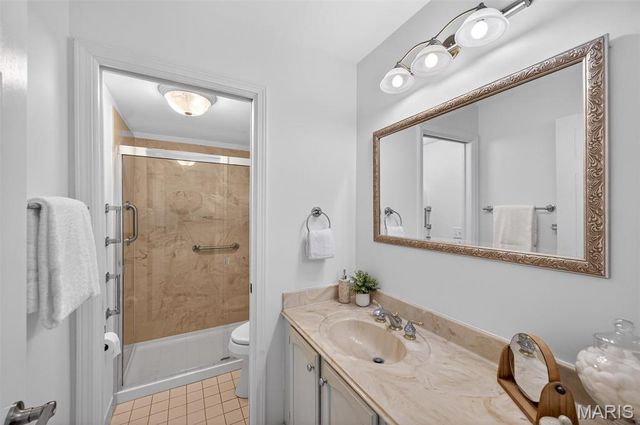 1601 Walpole Drive B, Chesterfield, MO 63017