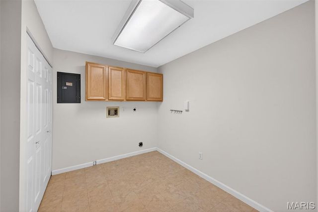 1601 Walpole Drive B, Chesterfield, MO 63017