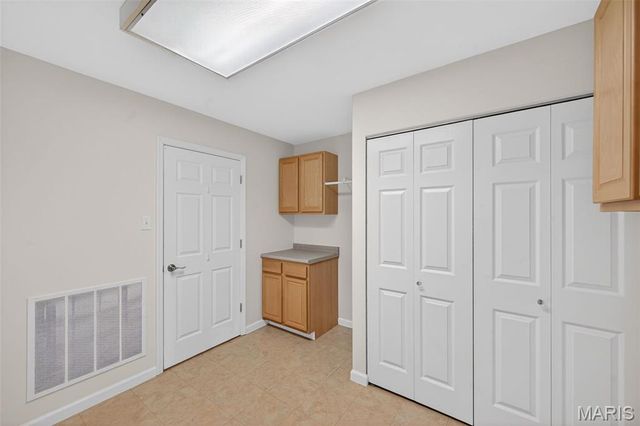 1601 Walpole Drive B, Chesterfield, MO 63017