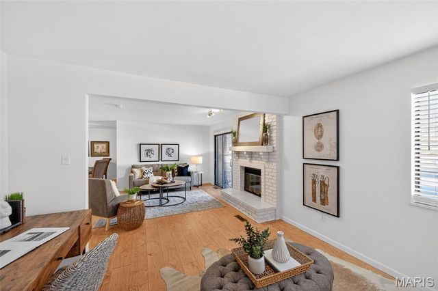 1601 Walpole Drive B, Chesterfield, MO 63017