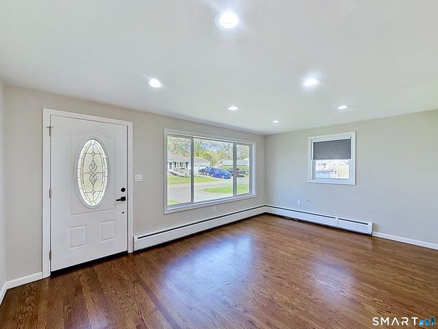 55 Field Road, Cromwell, CT 06416