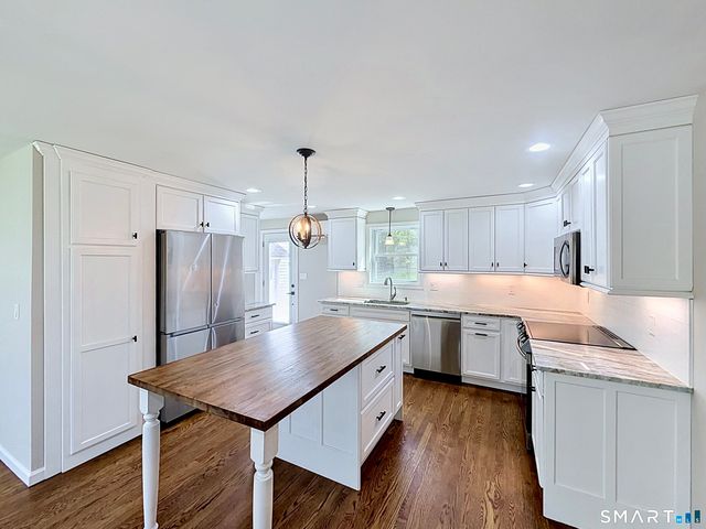 55 Field Road, Cromwell, CT 06416