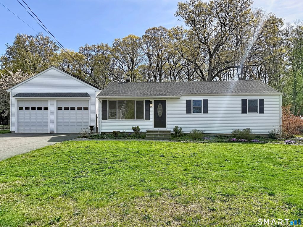 55 Field Road, Cromwell, CT 06416