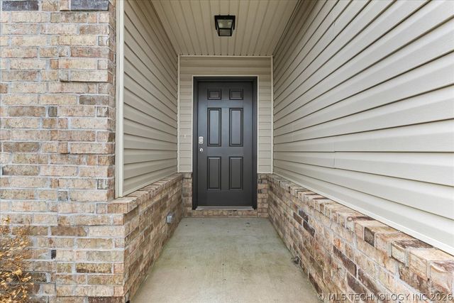 10016 E 109th Place North, Owasso, OK 74055
