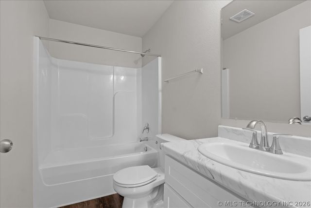 10016 E 109th Place North, Owasso, OK 74055