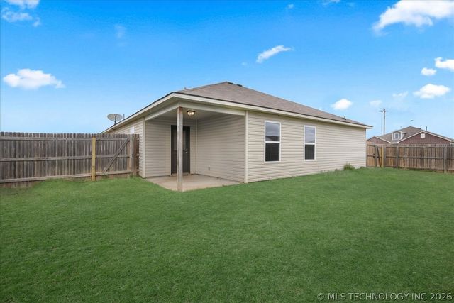 10016 E 109th Place North, Owasso, OK 74055