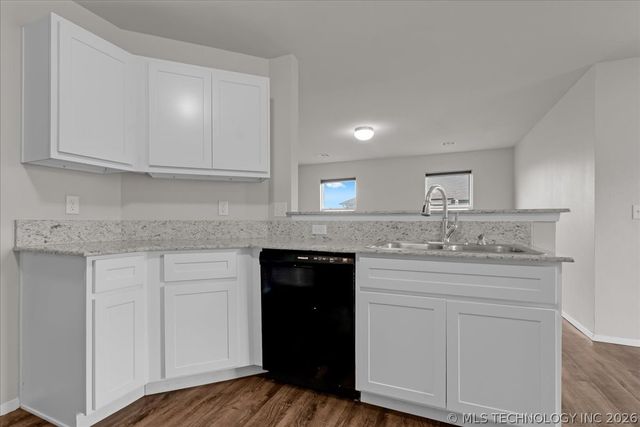 10016 E 109th Place North, Owasso, OK 74055