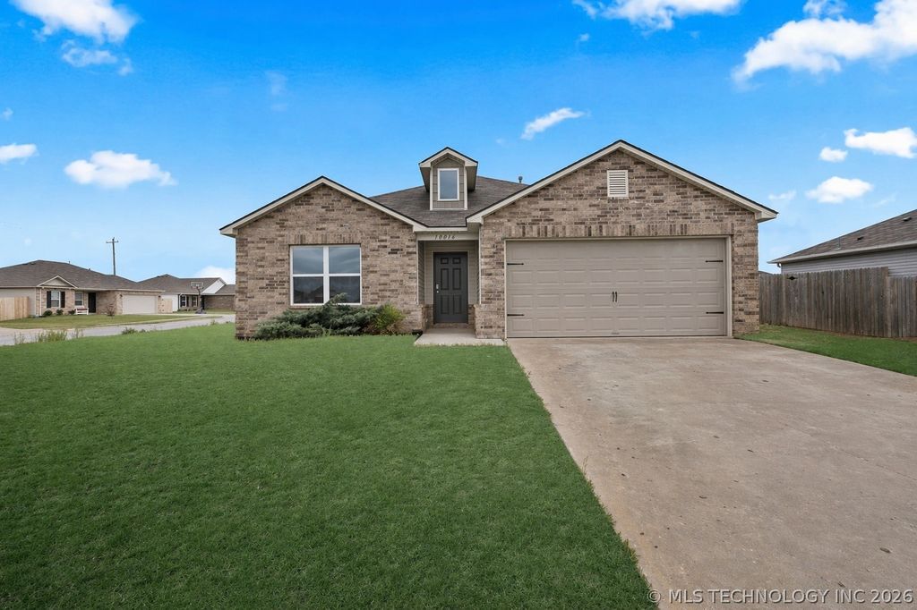10016 E 109th Place North, Owasso, OK 74055