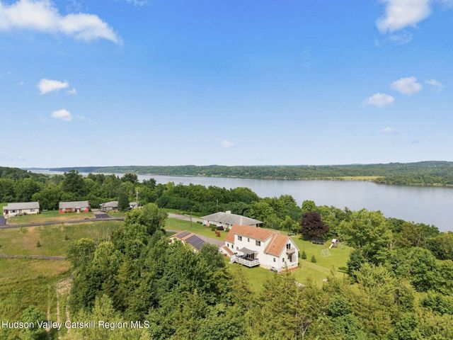 46 Market Street, Glasco, NY 12432